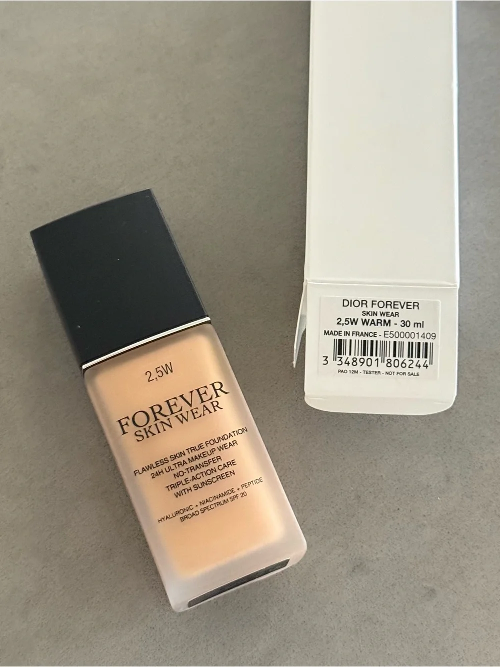 2.5W Dior Forever Skin Wear Matte Foundation